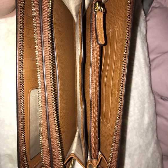 Michael Kors Wristlet - Picture 3 of 3